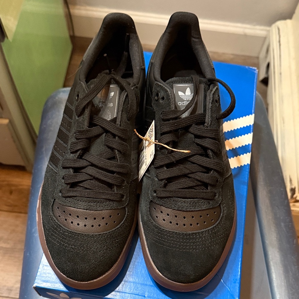 Adidas Men's Handball Top RM Black and Dark Teal Sneakers